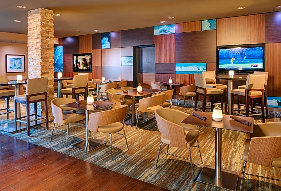 Embassy Suites by Hilton San Diego La Jolla