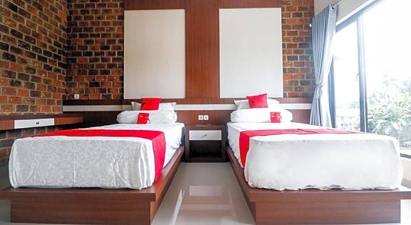 RedDoorz Plus near Kualanamu Airport Medan