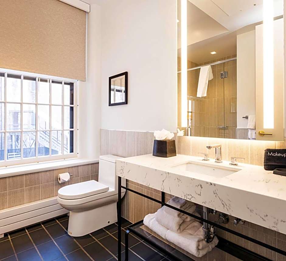 The Richardson Hotel