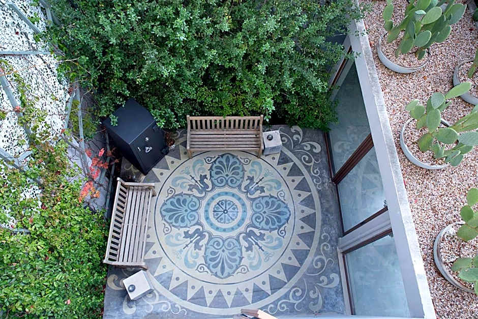 Apollon Library Suites