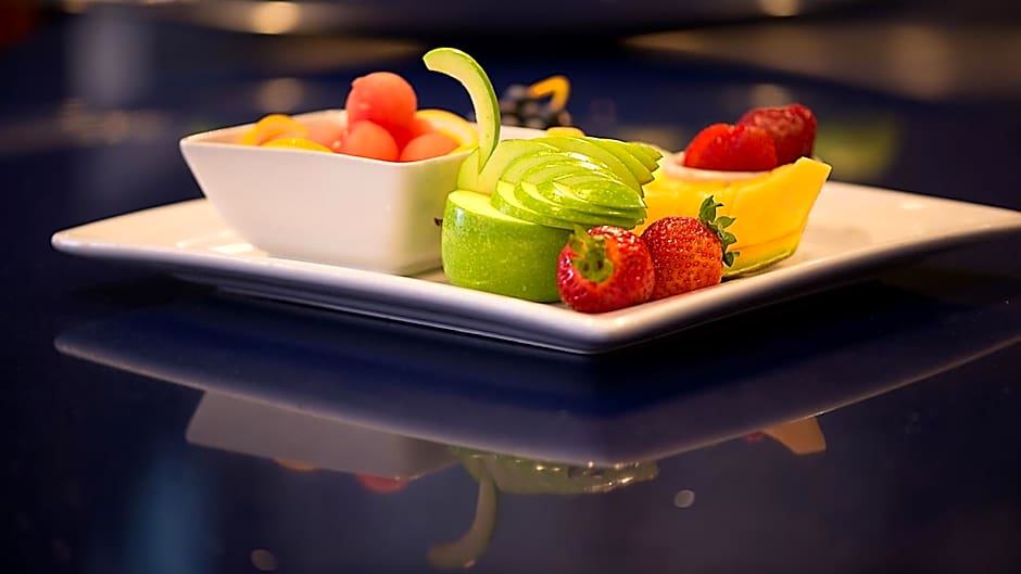 Holiday Inn & Suites Mississauga West / Meadowvale By IHG