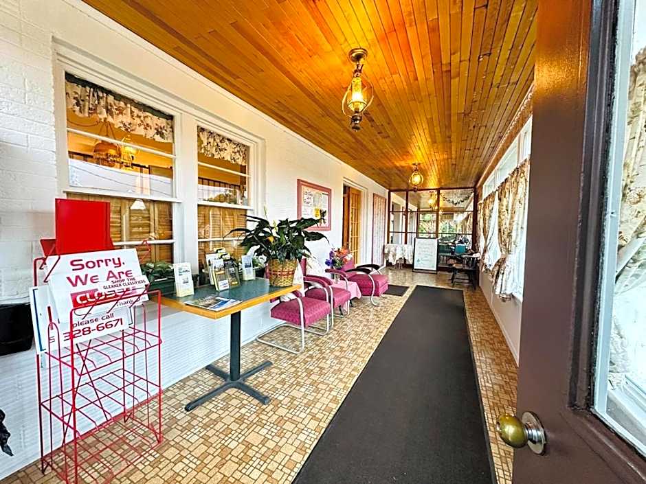 Stiles Motel Hill View