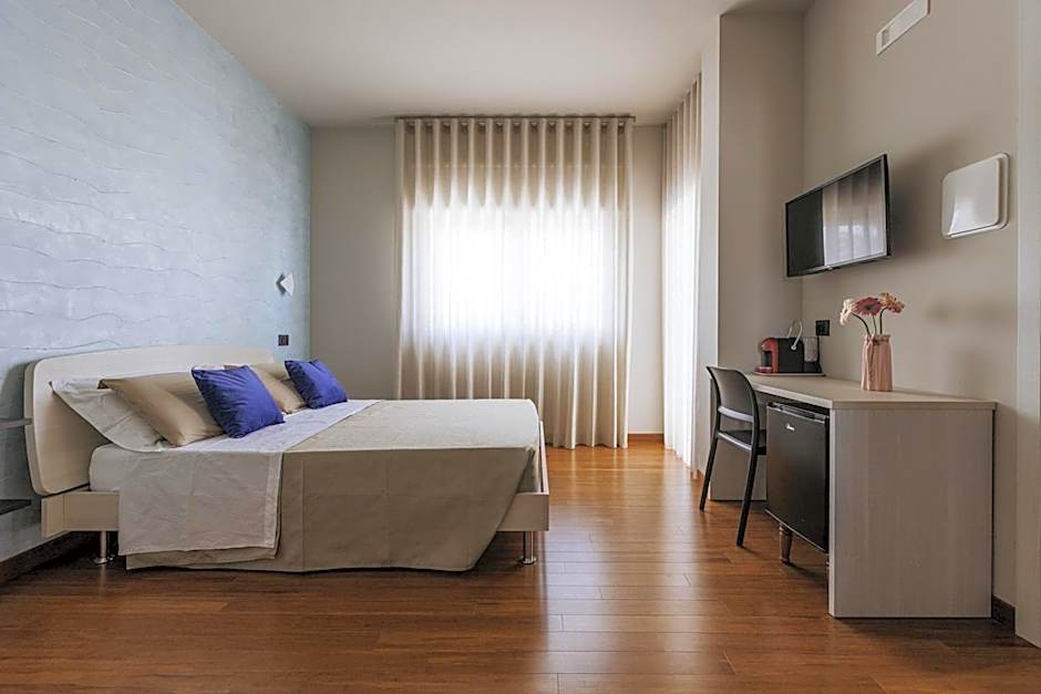 APULIA BLUE APARTEMENTS & B&B