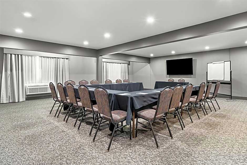 Hourglass Hotel, Trademark Collection by Wyndham