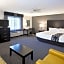 La Quinta Inn & Suites by Wyndham Cleveland Macedonia