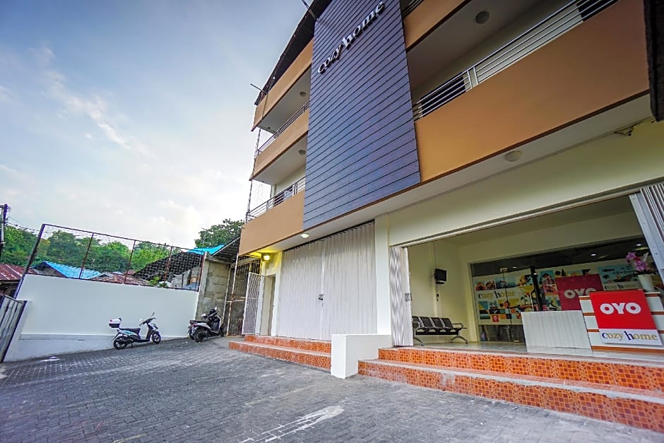 Super OYO 1838 COZY Home