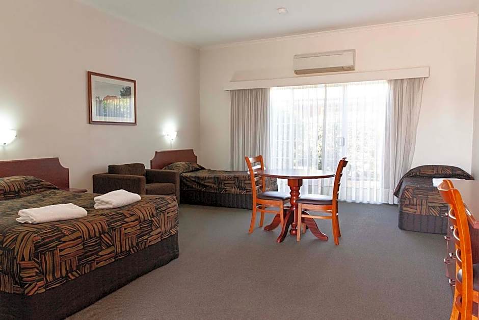 The Kidman Wayside Inn