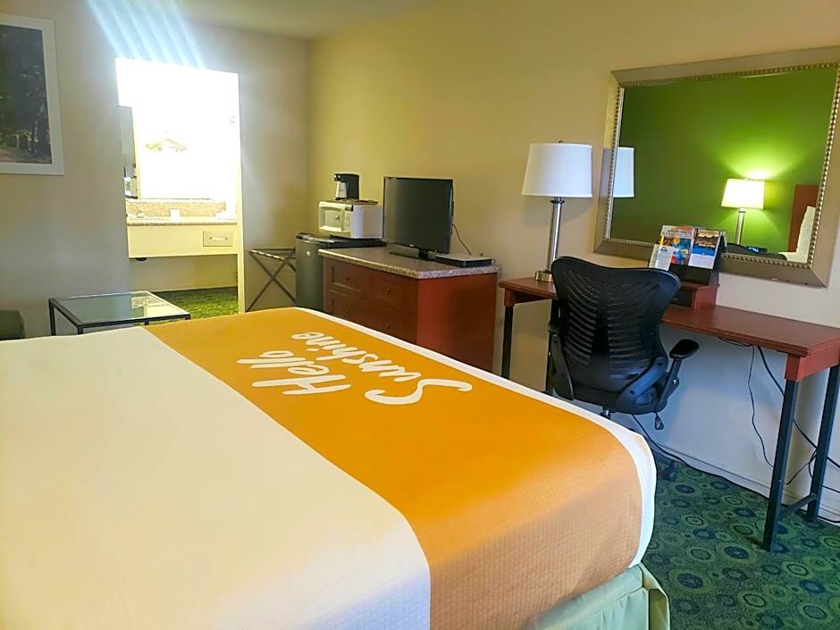 Days Inn by Wyndham Westley