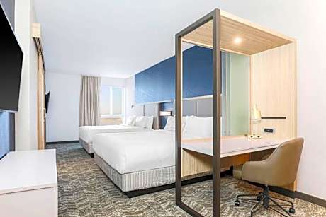 Suite with 2 King Beds