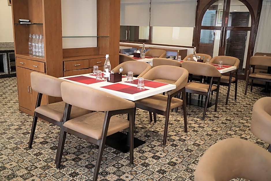 HOTEL SAPPHIRE By FAIR HOSPITALITY