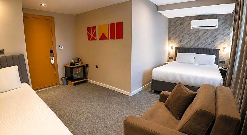 Rexee Hotel