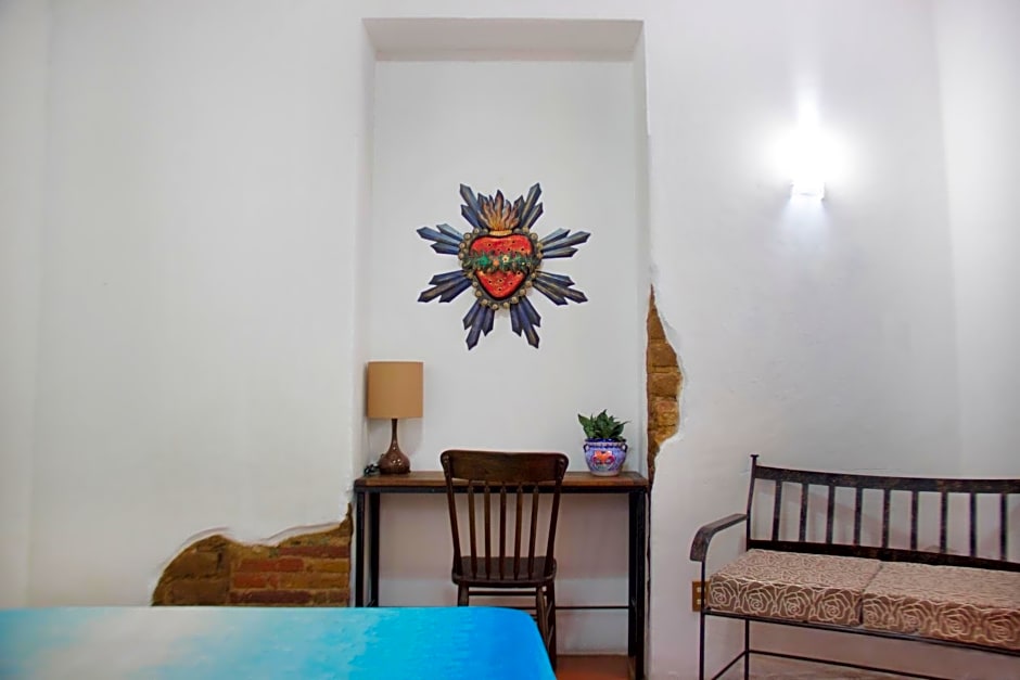Las Mariposas Eco-Hotel & Studios