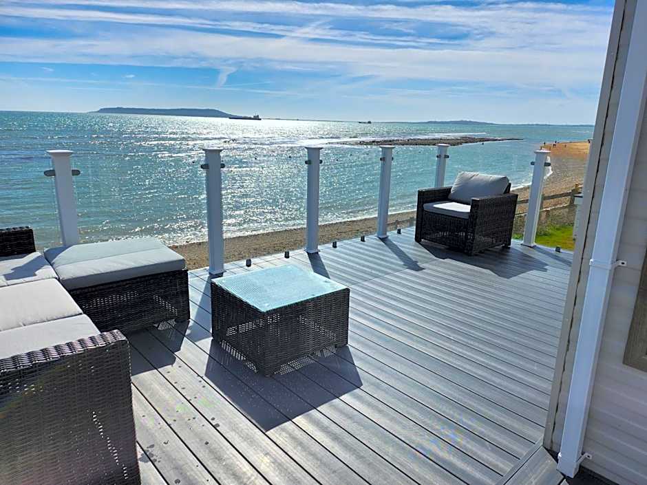 Europa Willow Pitch 29 Creek Caravan Park dog friendly