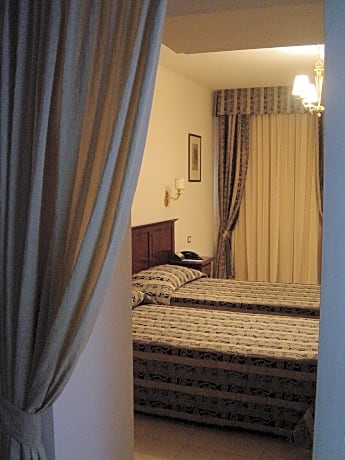 Triple Room with Private Bathroom