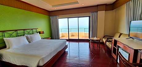 Suite with Sea View