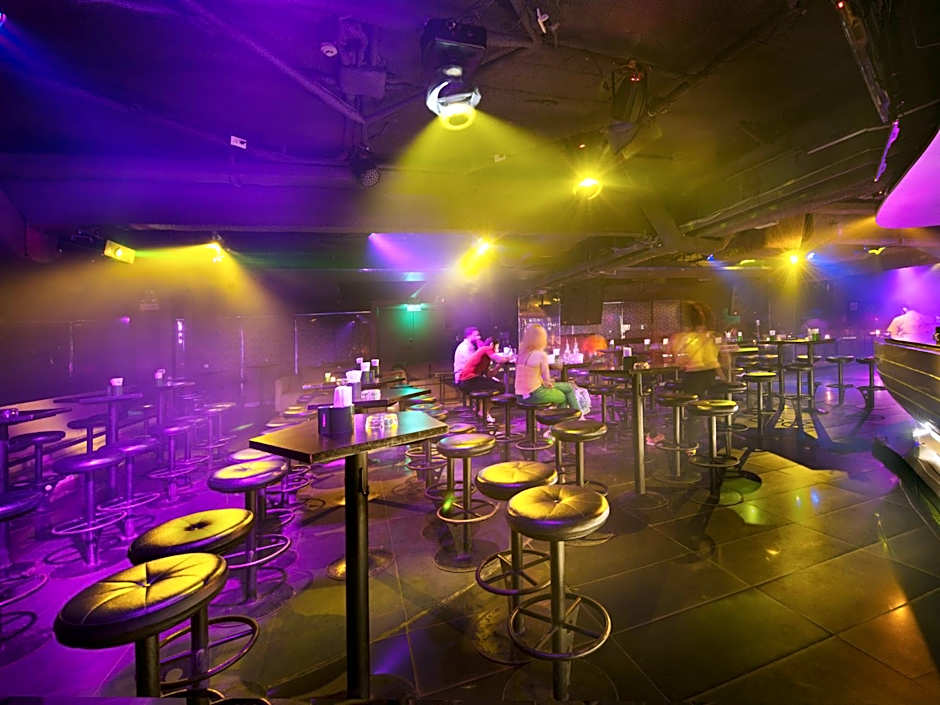 Grace Hotel Bangkok (SHA Plus)