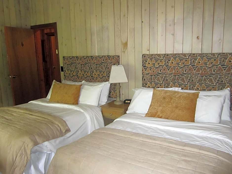 The Surf Lodge and Pub