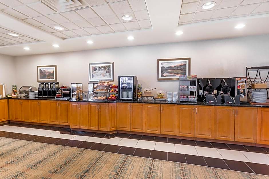 Wingate by Wyndham Calgary South