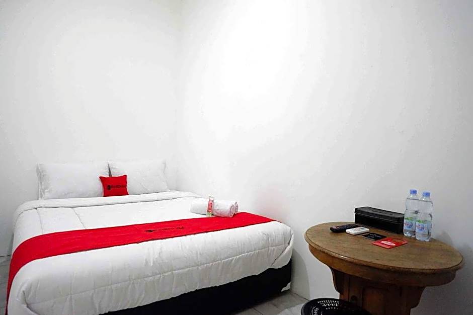 RedDoorz near GOR Jatidiri Semarang