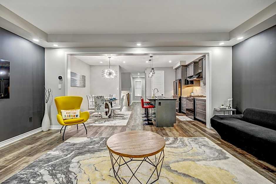 Modern Family Friendly 4BR Home Away From Home