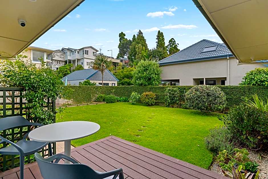 Harbour View Motel and Waterfront Apartments