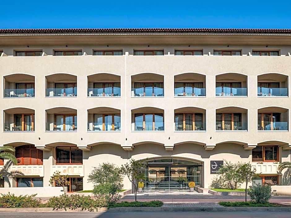 Theartemis Palace