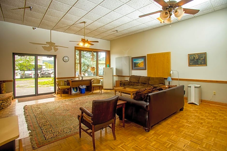 Lafayette Inn