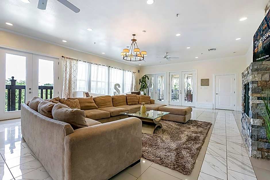 Modern, Spacious Condos with Luxury Amenities