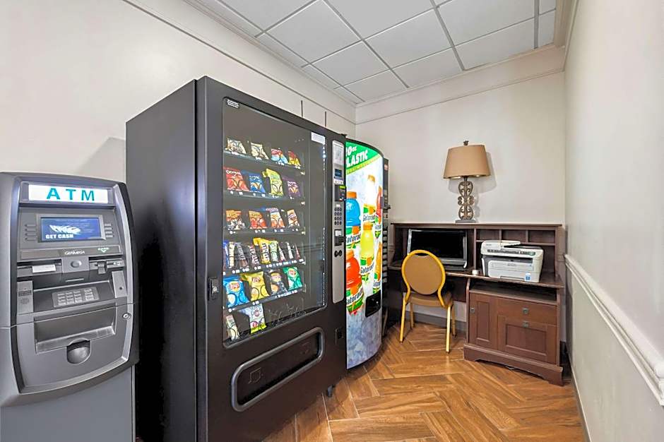 Quality Inn & Suites Fayetteville I-95