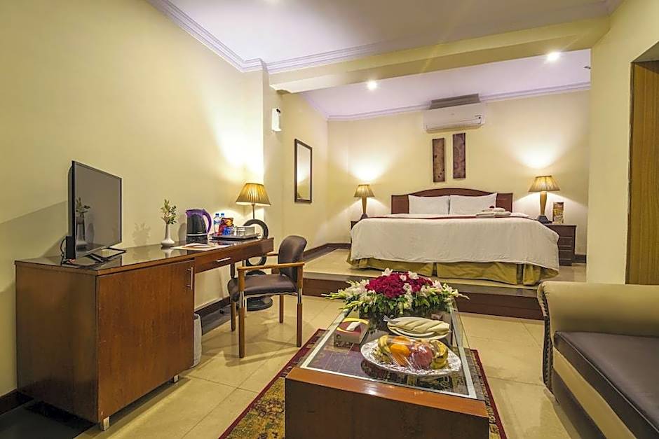 Hotel One The Mall, Lahore