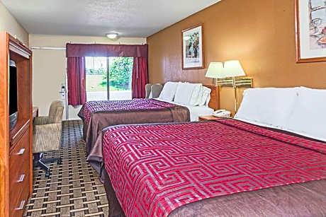 Queen Room with Two Queen Beds