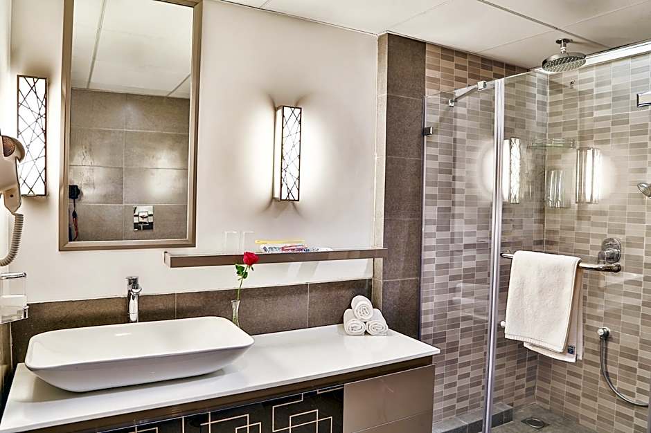 T24 Residency Mumbai International Airport Hotel