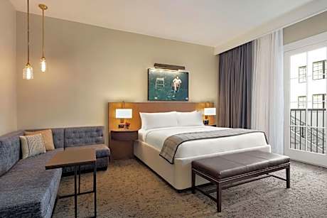 One-Bedroom Junior King Suite