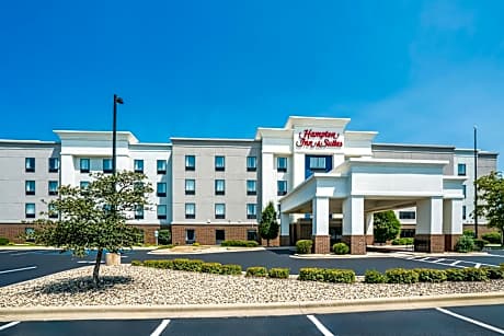 Hampton Inn & Suites Peru