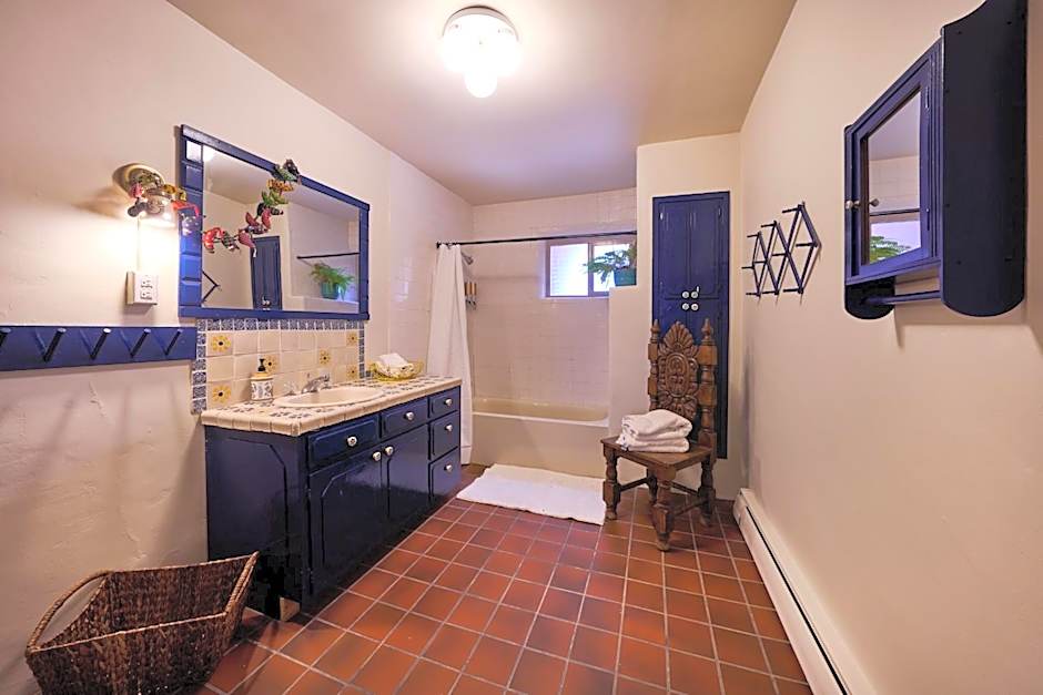 Loba Luna Bed & Breakfast