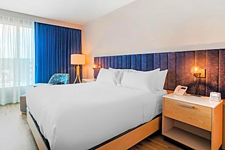 King Room - Mobility Access/Hearing Accessible