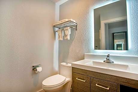 2 Full Beds | Non-Smoking, Micfridge