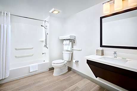 TownePlace Suites by Marriott Mississauga-Airport Corporate Cent