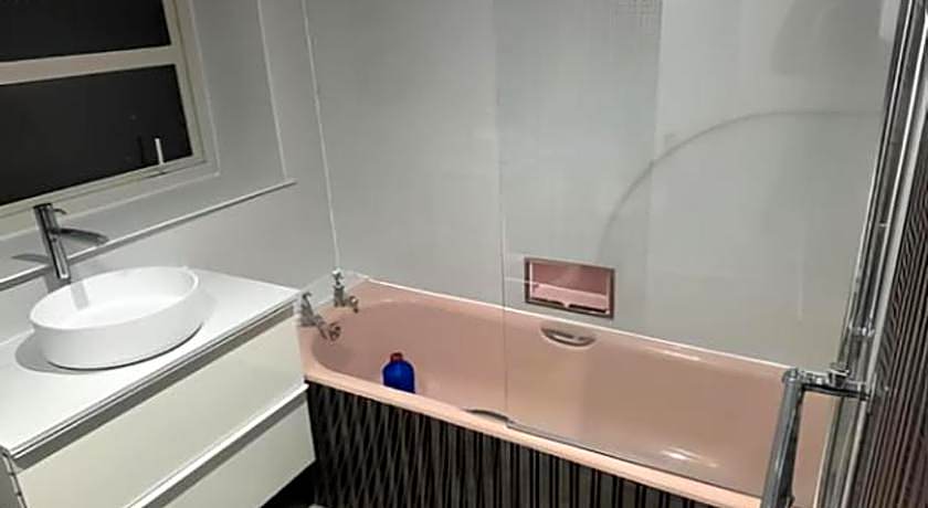 Stay Inn Aberdeen, Ferry terminal