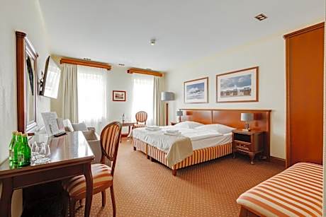 Classic Double Room with Extra Bed