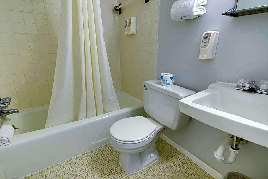 Rideau Oceanfront Motel