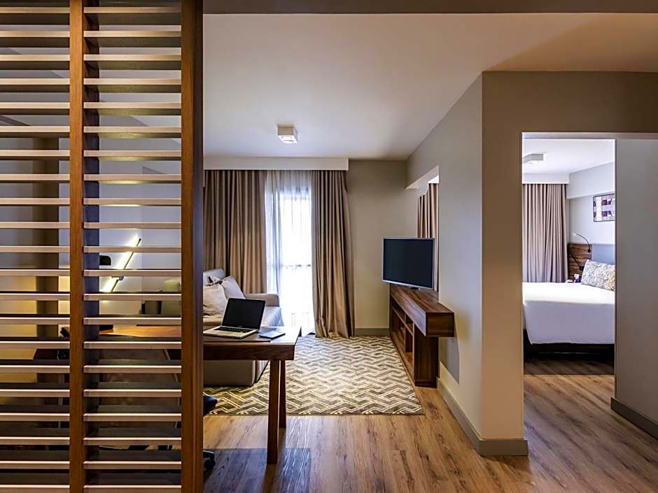 Mercure Curitiba Batel