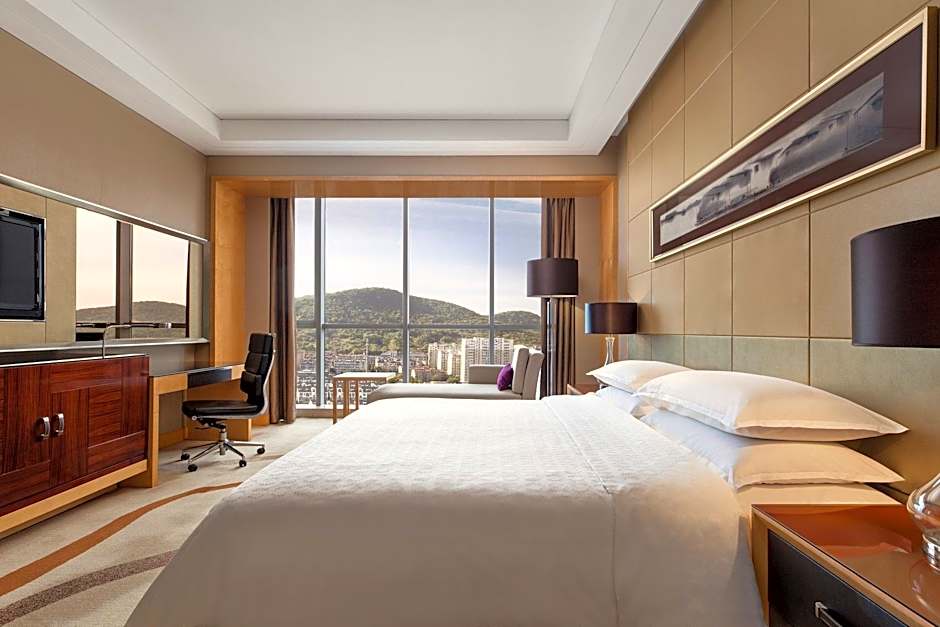 Sheraton Zhenjiang Hotel
