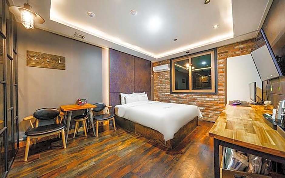 Photo 1 of 15 of Semi Special Room - 1PC included