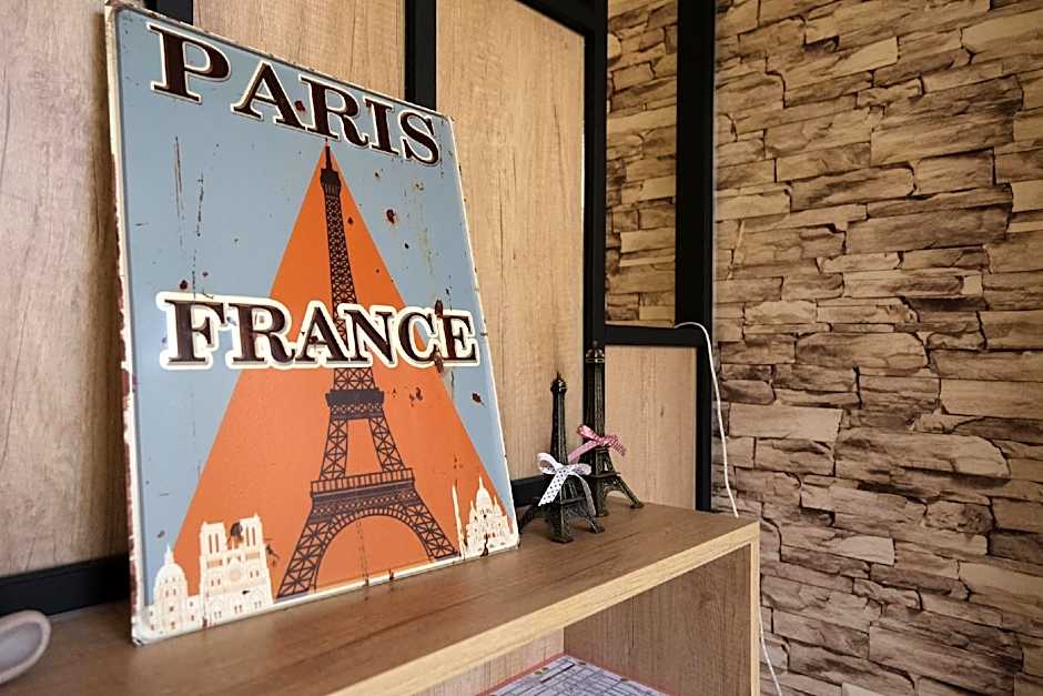 Bonjour Paris – Taitung, CA