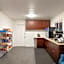 Travelodge by Wyndham Everett City Center