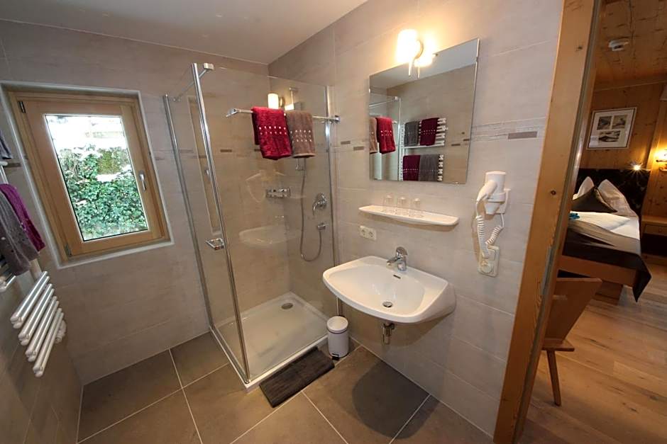 TALHEIMER Grias di & Hoamat since 1958 inklusive Therme TAUERN SPA & Jokercard