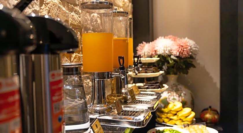 Hanoi House Hotel & Travel