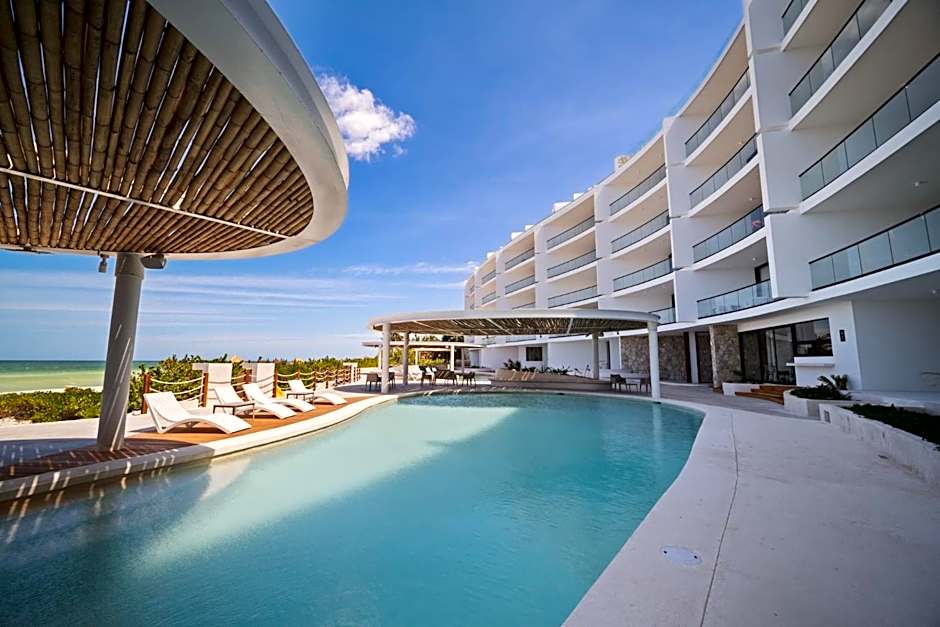 SIELA Oceanfront Luxury 4 BR Villa