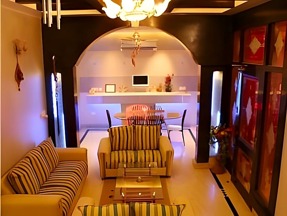 Silver Leaf Noida Hotel